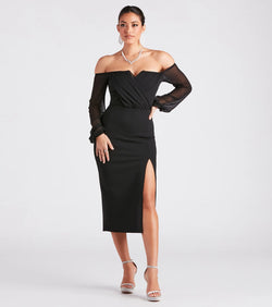 You'll feel stylish and confident in the Jolene Formal Chiffon Off-The-Shoulder Dress as your Winter Formal Dress to stand out at your dance or event.