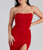 You'll feel stylish and confident in the Kaia Strapless High Slit Formal Dress as your Winter Formal Dress to stand out at your dance or event.