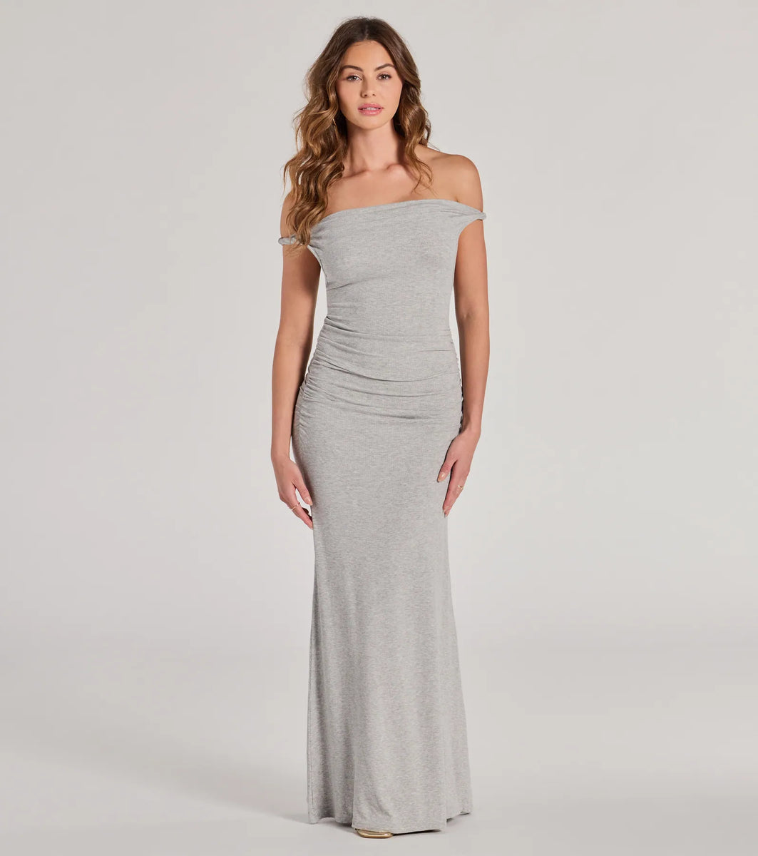 Casual Chic Ruched Ribbed Knit Maxi Dress