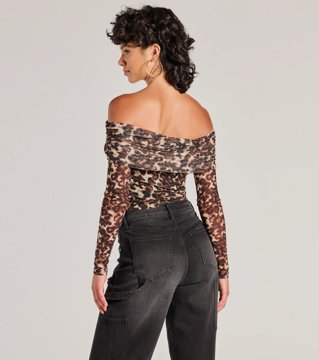 Trendy Chic Leopard Print Mesh Off-The-Shoulder Top