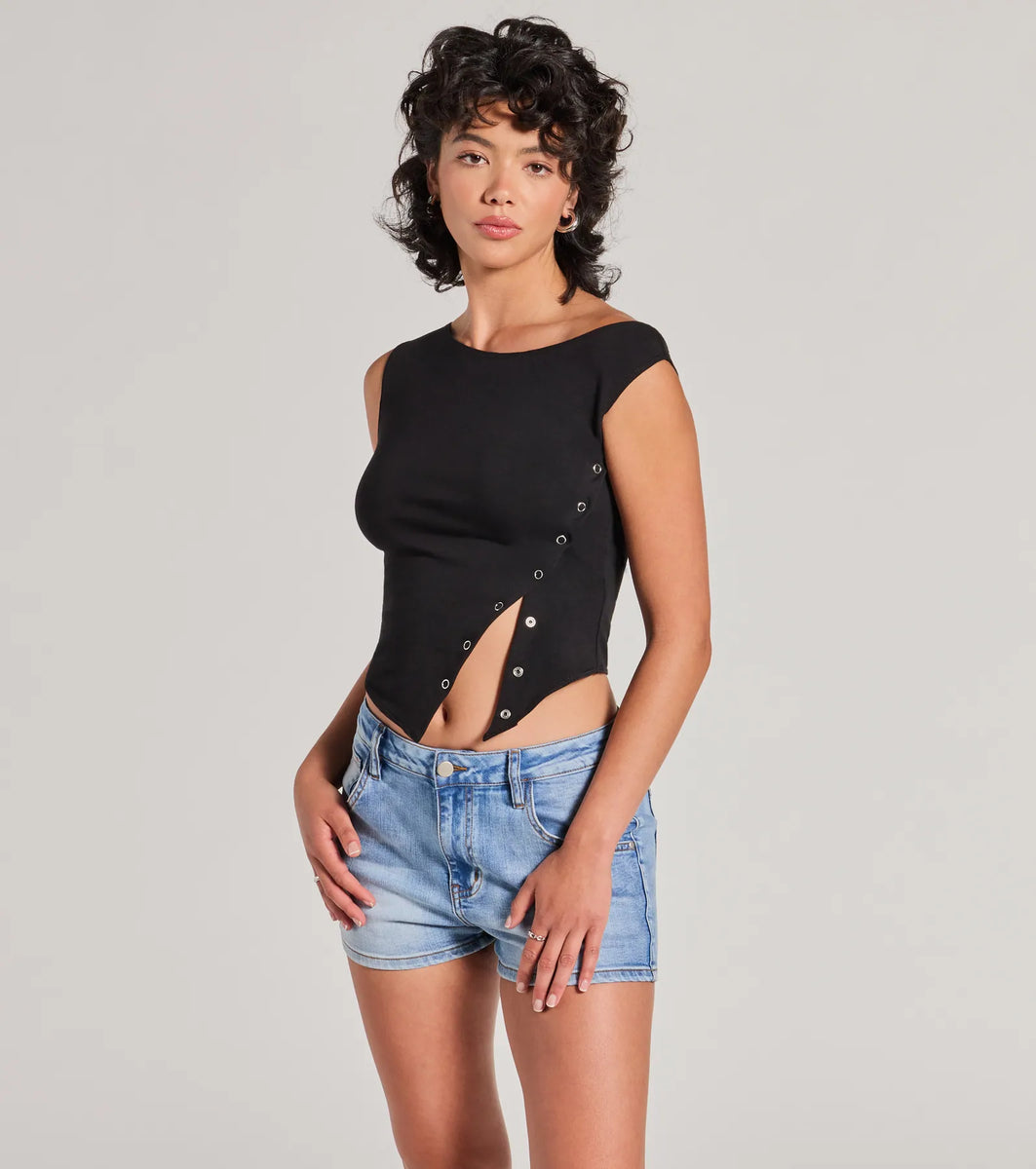 Minimal Aesthetic Off-Shoulder Button Crop Top