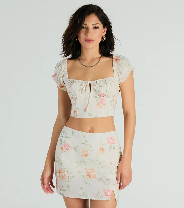 The Prettiest Vibe Puff Sleeve Floral Woven Crop Top is a short-sleeve top that is cool enough for warm weather and provides a stylish layer to create a trendsetting look.