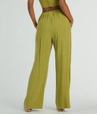 Refresh your fall closet with stylish women's pants like the Keep It Light High Rise Linen Palazzo Pants in a sleek fabric and a pant leg style that makes your look unique.