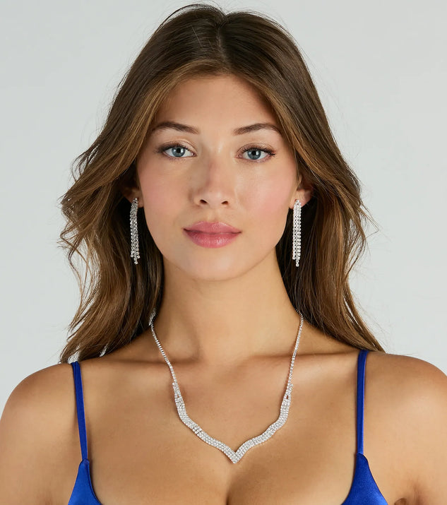 Homecoming jewelry and accessories like the Ever So Luxe Rhinestone Fringe Necklace And Earrings Set provide the finishing touch to help you dazzle at HOCO 2024!