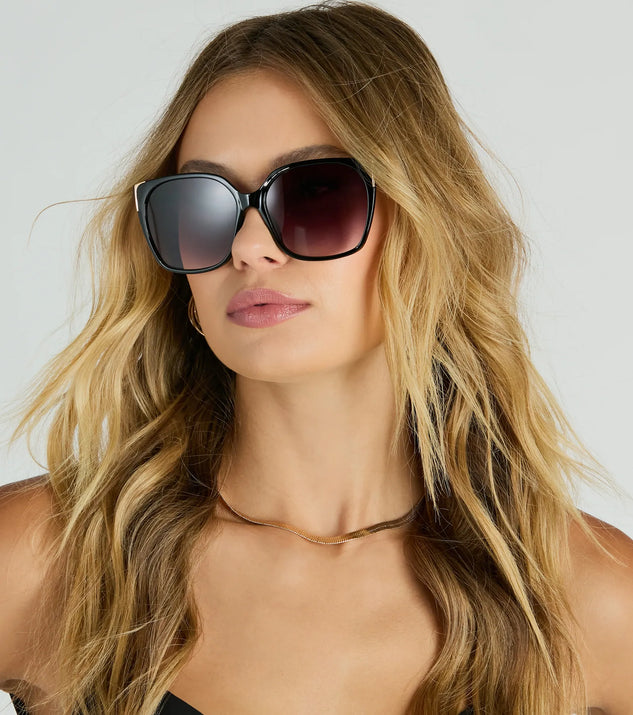 Chic Drama Oversized Square Sunglasses