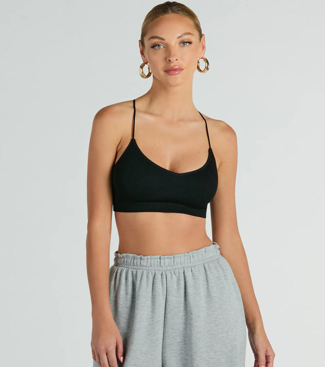 The crop top style of the Sweet Moments Strappy Back Seamless Bralette adds a sultry detail to your going-out outfits or everyday looks.