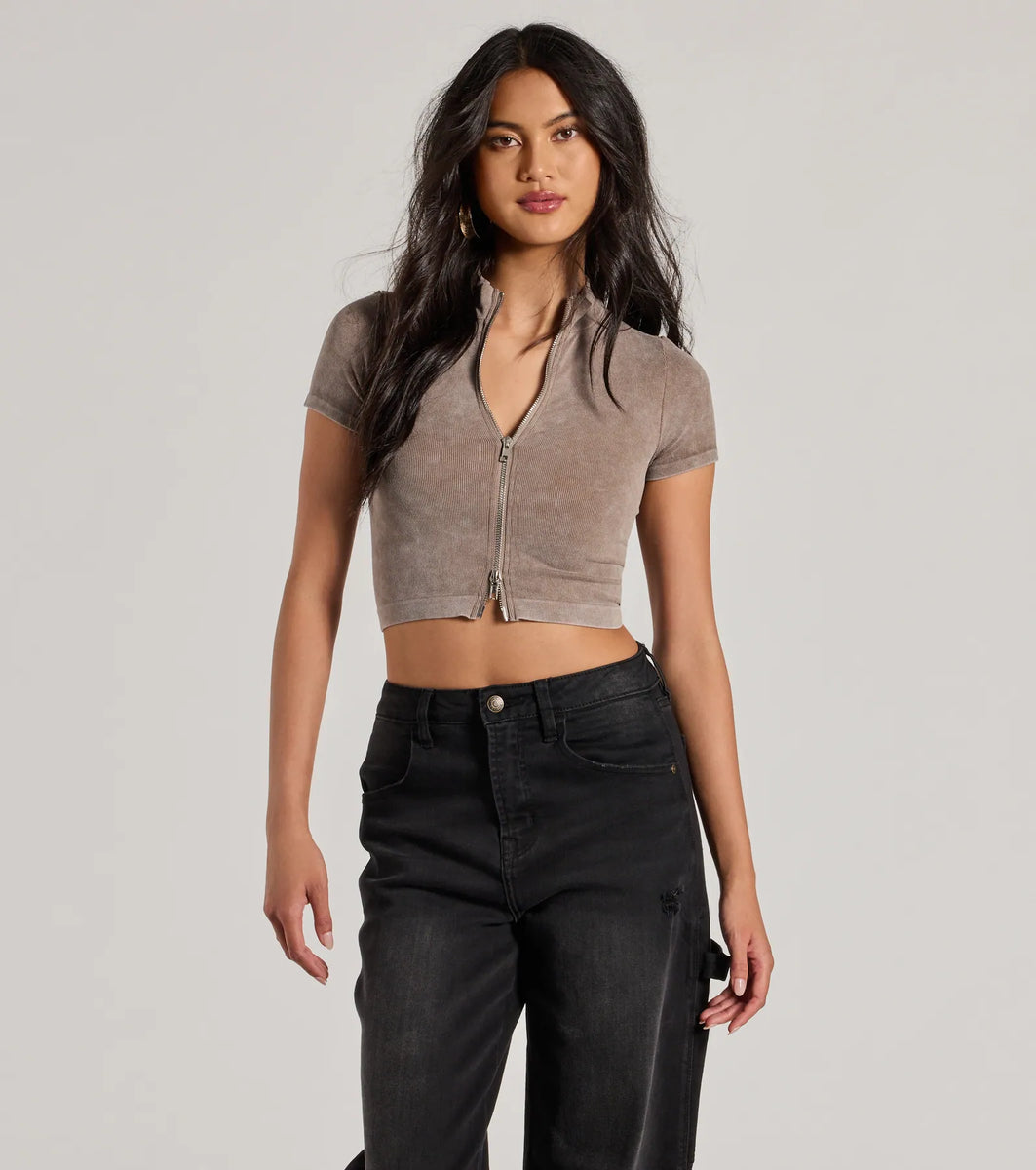 Trending Vibe Short Sleeve Zip Up Crop Top