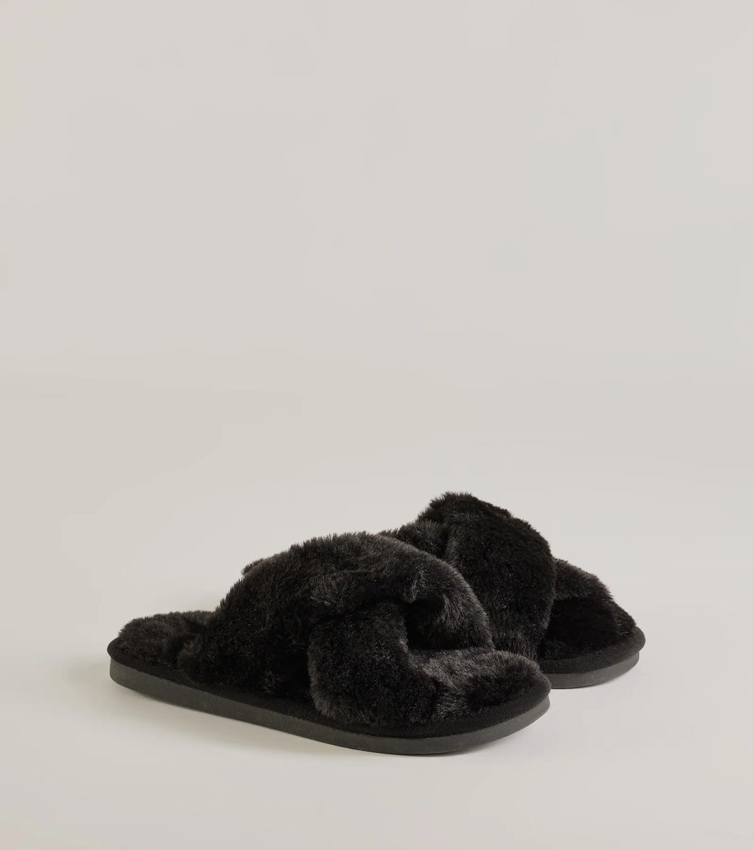 So Cozy Faux Fur Criss-Cross Slides