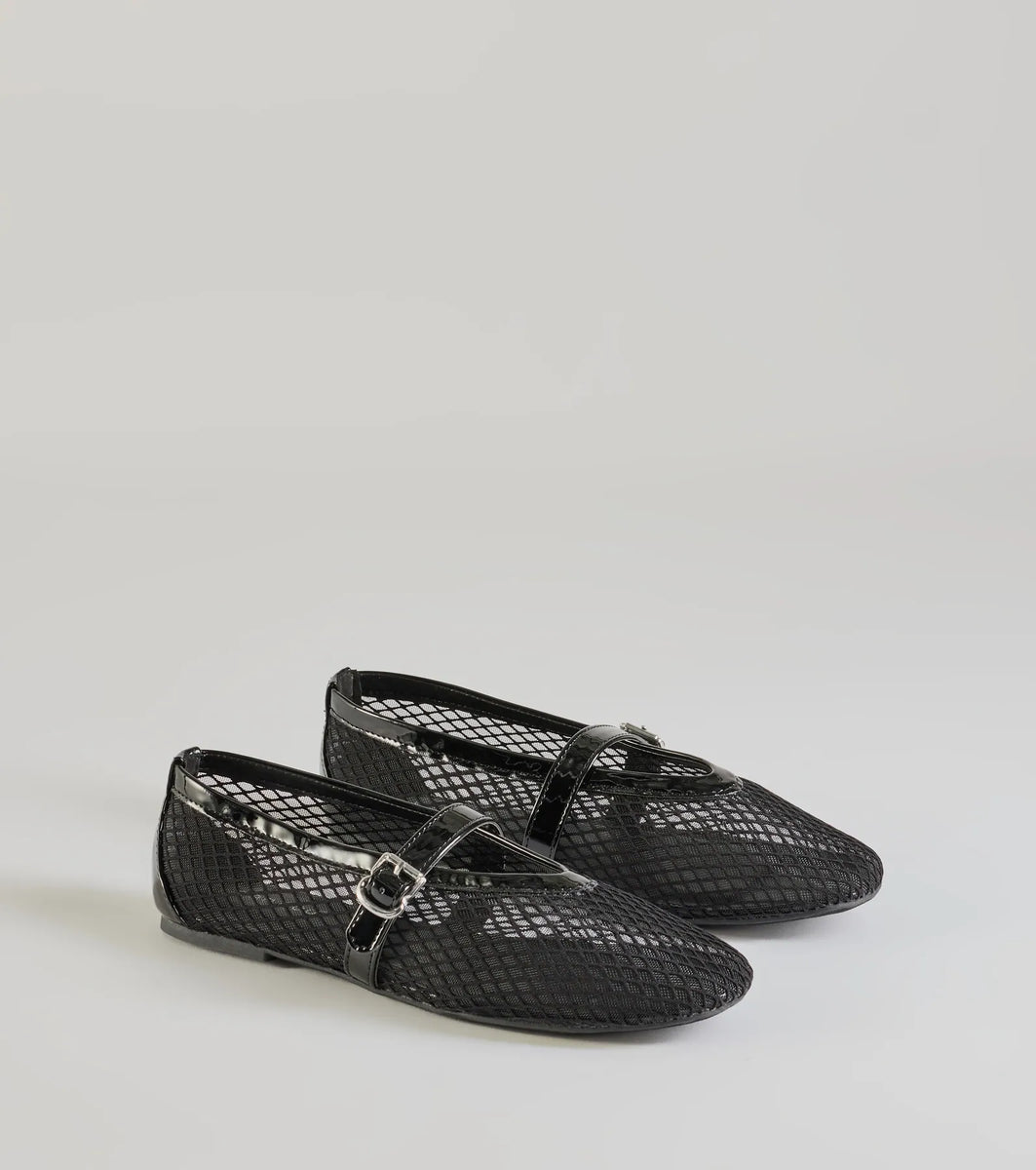 Stylish It-Girl Fishnet Ballet Flats