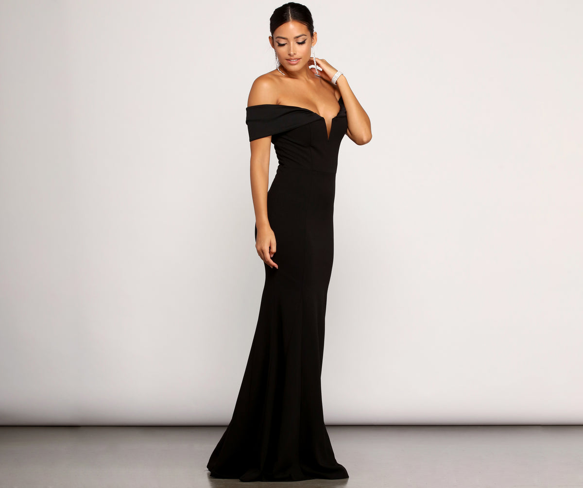 Nellie Deep V Mermaid Gown & Windsor