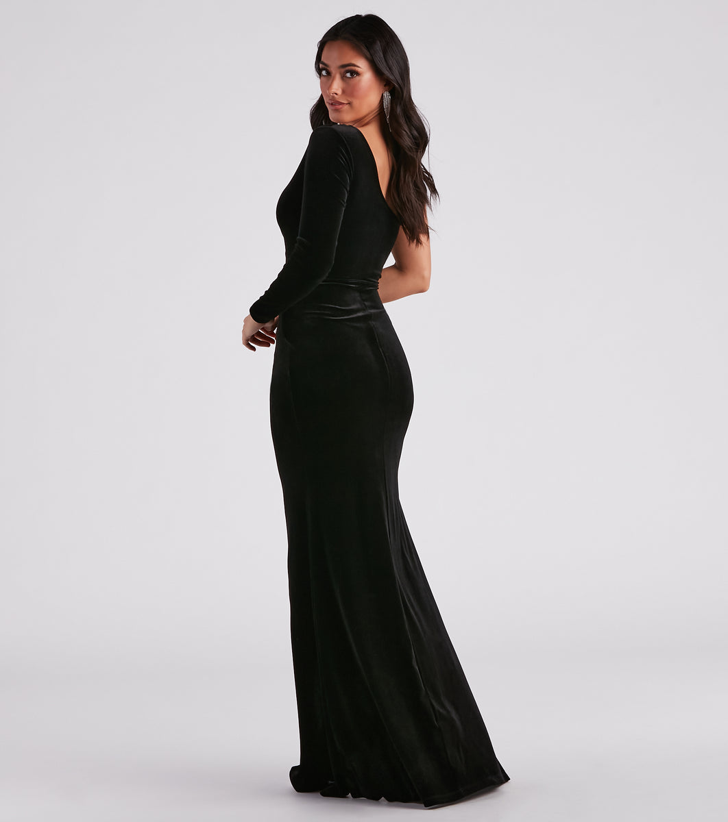Kelsey Formal Velvet Long Dress & Windsor