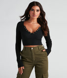 The trendy Chic Basic Button-Detail Crop Top is the perfect pick to create a holiday outfit, new years attire, cocktail outfit, or party look for any seasonal event!