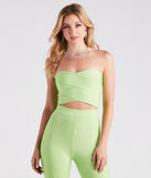 You’ll look stunning in the Look At Me Wow Bandage Tube Top when paired with its matching separate to create a glam clothing set perfect for parties, date nights, concert outfits, back-to-school attire, or for any summer event!