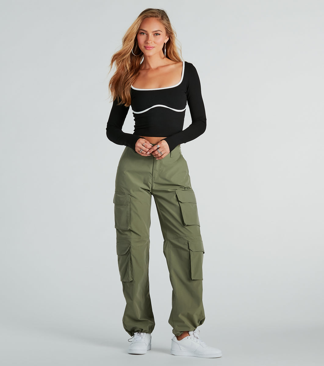 On The Low-Rise Cargo Flare Pants