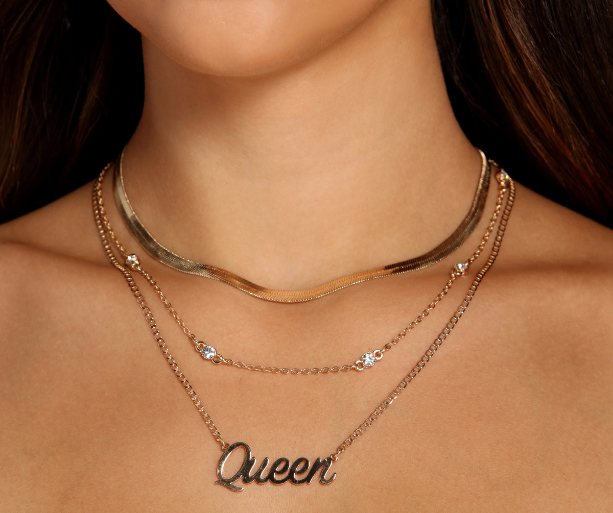 She's A Queen Necklace Set