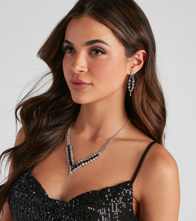 With Fine Jewels Necklace And Earrings Set as your homecoming jewelry or accessories, your 2023 Homecoming dress look will be fire!