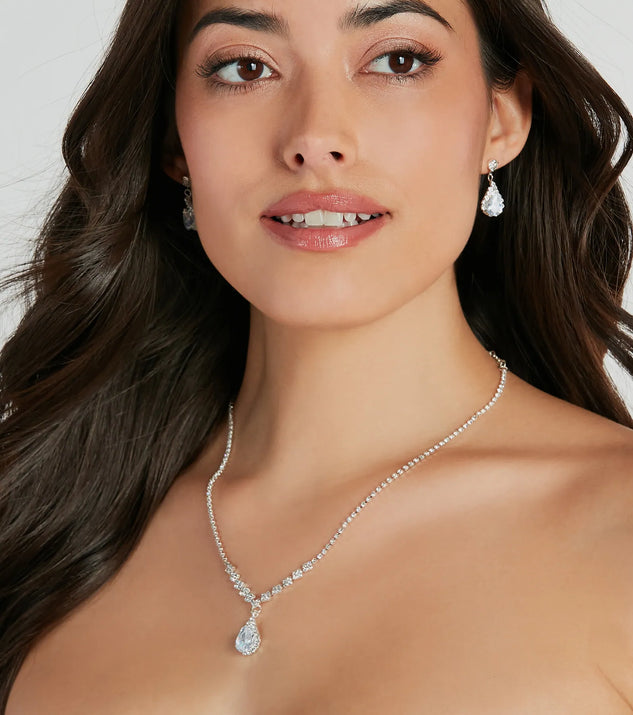 Homecoming jewelry and accessories like the Elegantly Chic Rhinestone Necklace And Earrings Set provide the finishing touch to help you dazzle at HOCO 2024!