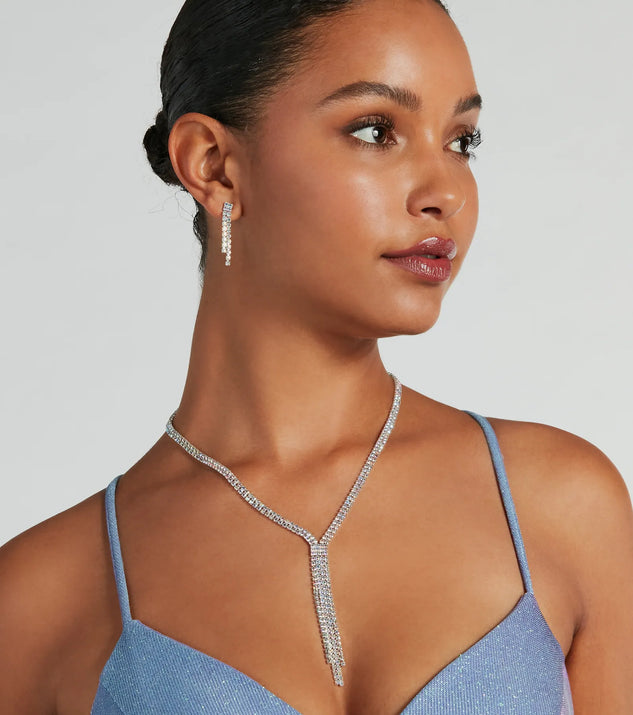 Homecoming jewelry and accessories like the Glam Iridescent Rhinestone Necklace And Earrings Set provide the finishing touch to help you dazzle at HOCO 2024!