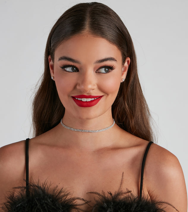 Twice Upon A Rhine Choker is the perfect Homecoming look pick with on-trend details to make the 2023 HOCO dance your most memorable event yet!