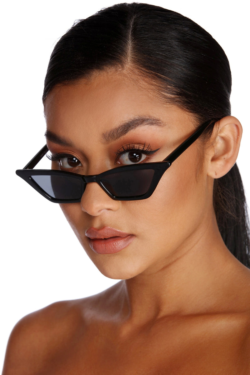 Edgy Thin Cat Eye Sunglasses