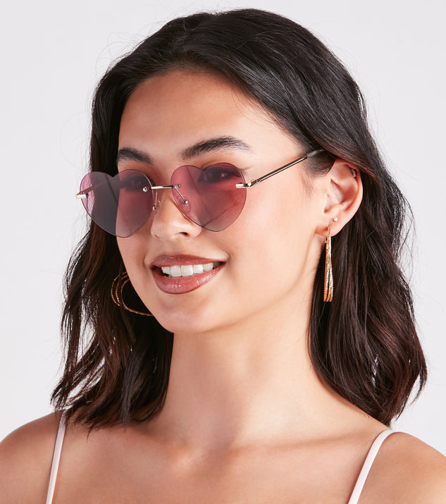 Summer Fling Heart-Shaped Sunglasses is a fire pick to create 2023 festival outfits, concert dresses, outfits for raves, or to complete your best party outfits or clubwear!