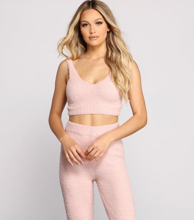 You’ll look stunning in the Keeping Knit Dreamy Chenille Pajama Tank when paired with its matching separate to create a glam clothing set perfect for parties, date nights, concert outfits, back-to-school attire, or for any summer event!