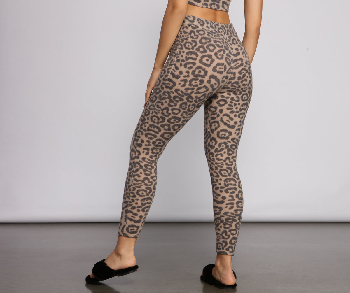 Talia Capri Shaping Legging - Cotton Stretch In Leopard Print Castlerock