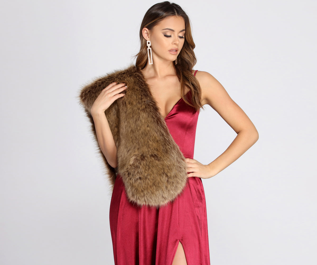 An Exquisite Moment Faux Fur Shawl Windsor   07305 0070 1 1200x1200 