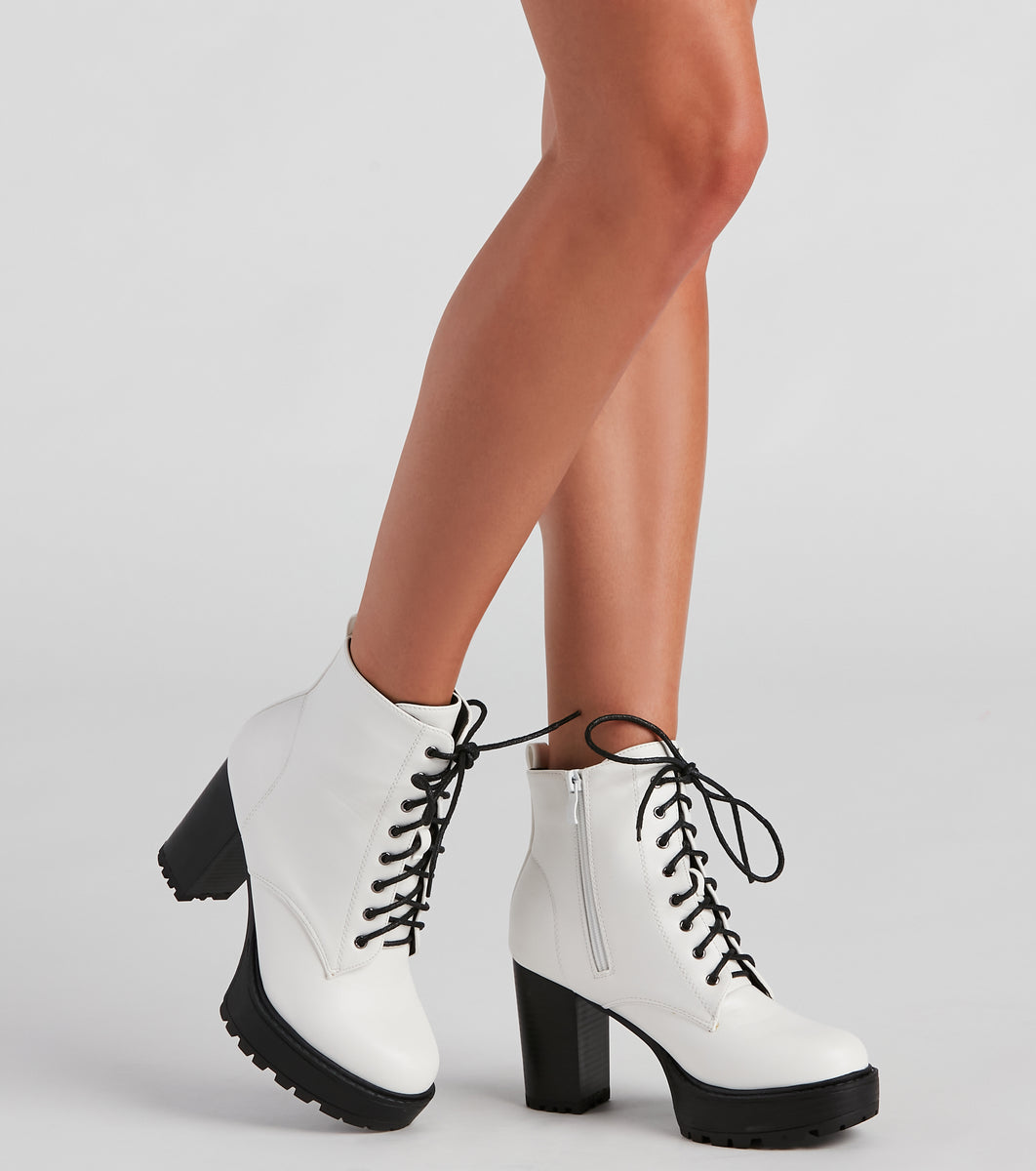 A.F. Vandevorst black thigh high boots spraypainted white with double  lacing (39) — fall 2015 performance - V A N II T A S